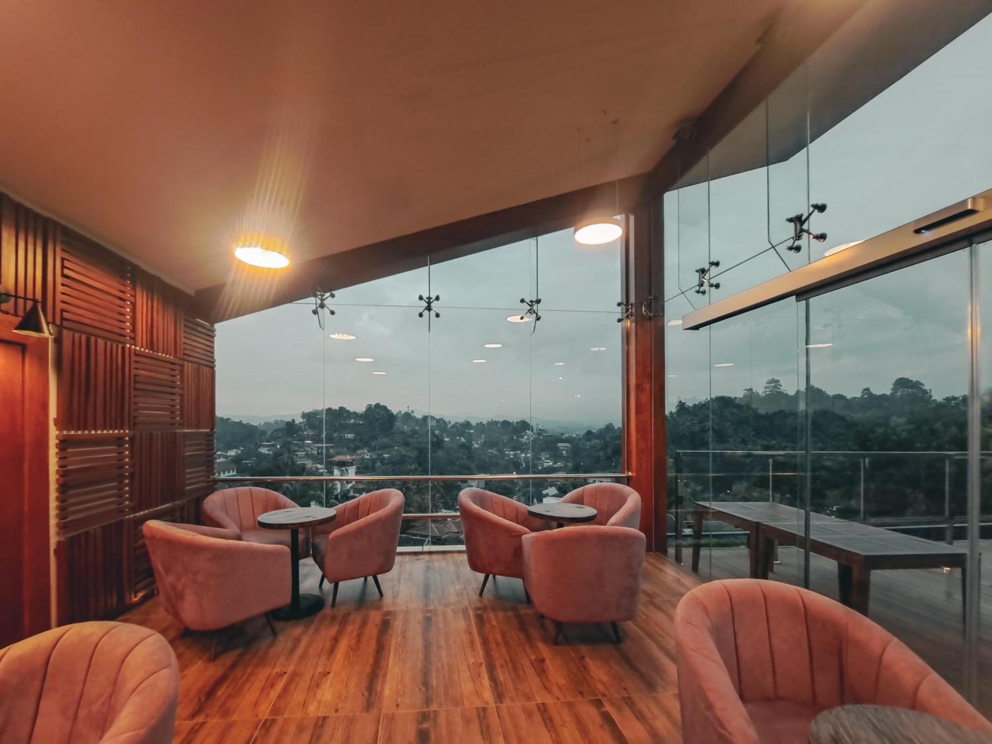 Lavendish Hills كاندي المظهر الخارجي الصورة