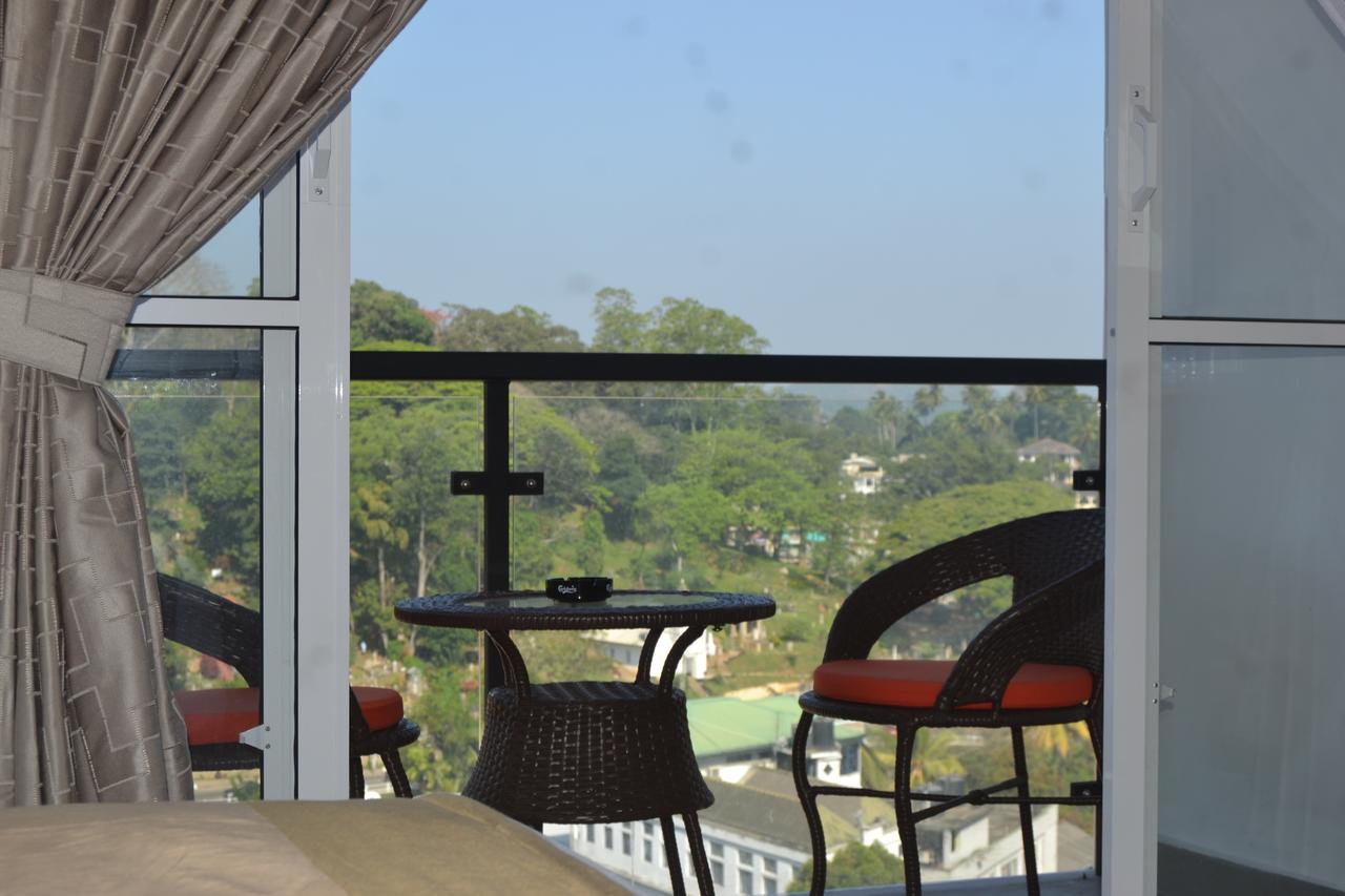 Lavendish Hills كاندي المظهر الخارجي الصورة